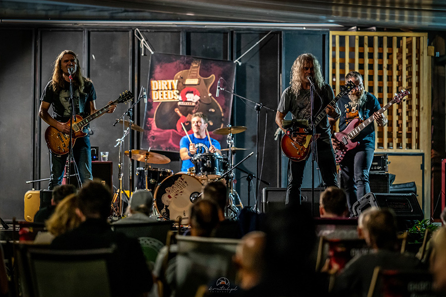 Dirty Deeds – koncert